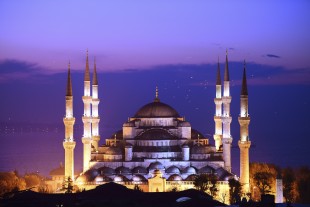 Illuminated Sultan Ahmed Mosque (Blue Mosque)