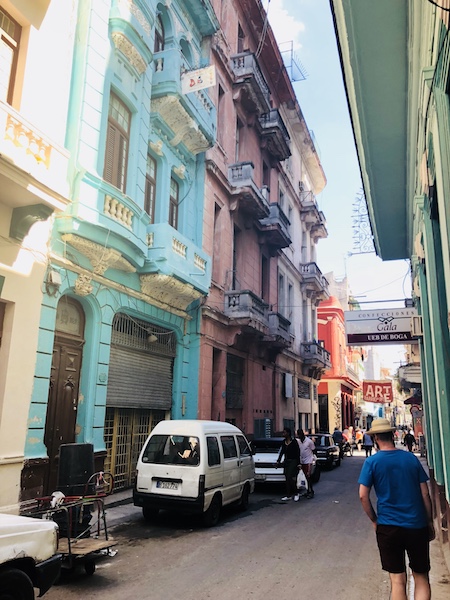 Exploring Central Havana